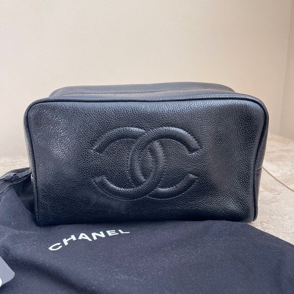 Chanel Black Caviar Timeless Cosmetic Pouch Large - AUTHENTIC - Picture 1 of 16